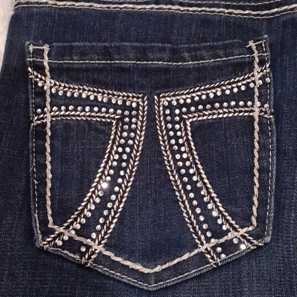 Trendy Seven7 Jeans - Picture 5 of 5